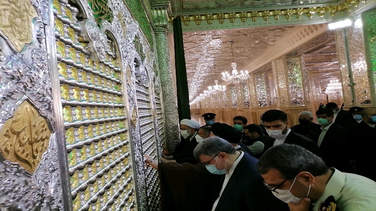 رونمایی از پنجره نقره رواق دارالحجه حرم امام رضا علیه السلام