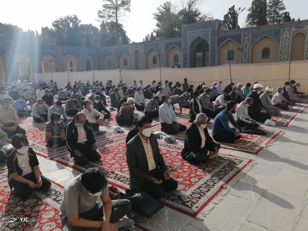  برپایی نماز عید فطر در  حرم ابناء موسی بن جعفر(ع) جوپار