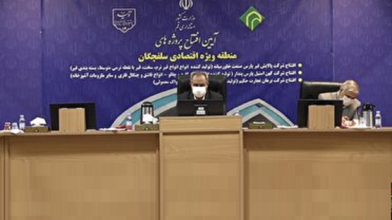 بهره برداری از ۳ طرح صنعتی و تولیدی در قم /۶۶۰ نفر شاغل شدند