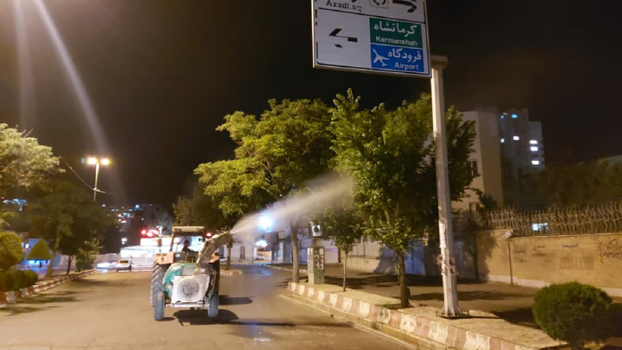 عملیات سمپاشی بهاره درختان در سنندج آغاز شد