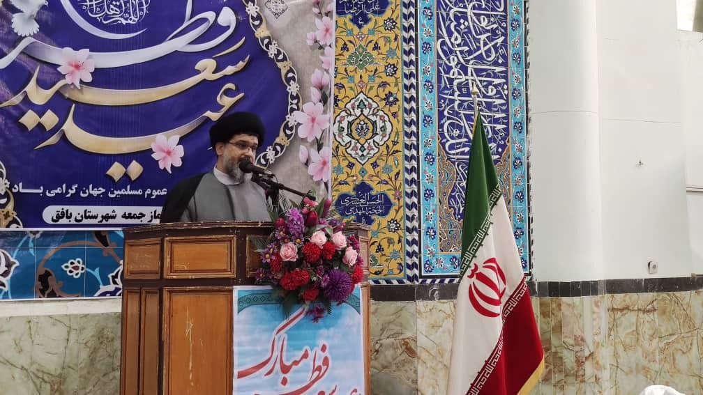 عملکرد برخی مسئولان باعث بدبینی مردم به انقلاب شده است