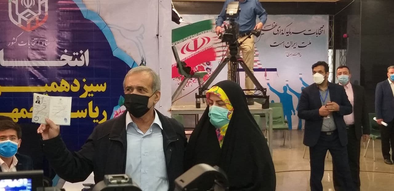 روز پنجم؛ علی لاریجانی ثبت نام کرد/ اِستارت زودهنگام محسن هاشمی برای رسیدن به پاستور/ مشکلات امروز با سوپرمن&zwnj;بازی حل نمی&zwnj;شود!