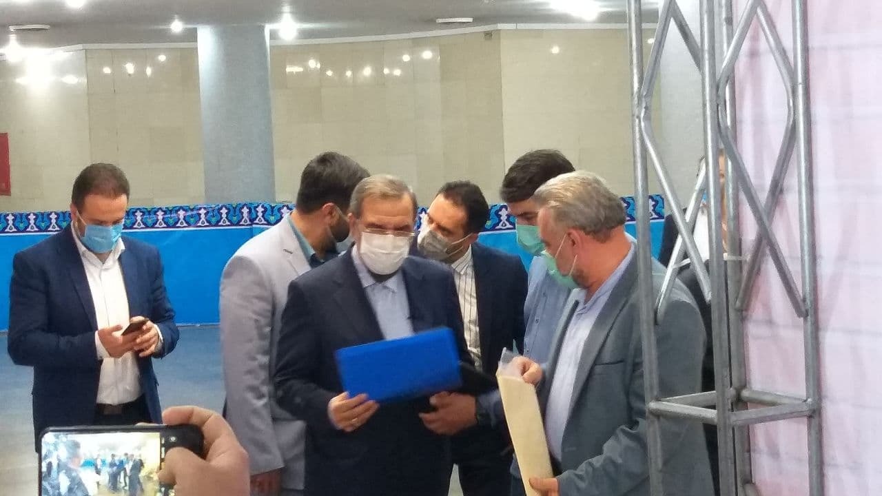 روز پنجم؛ مسافران پاستور در صف ثبت&zwnj;نام/ علی لاریجانی ثبت نام کرد/ وقتی جهانگیری به هاشمی می&zwnj;گوید تو ثبت&zwnj;نام کن/ سید ابراهیم رئیسی هم ثبت نام کرد/ آقای معاون اول هم وارد گود شد