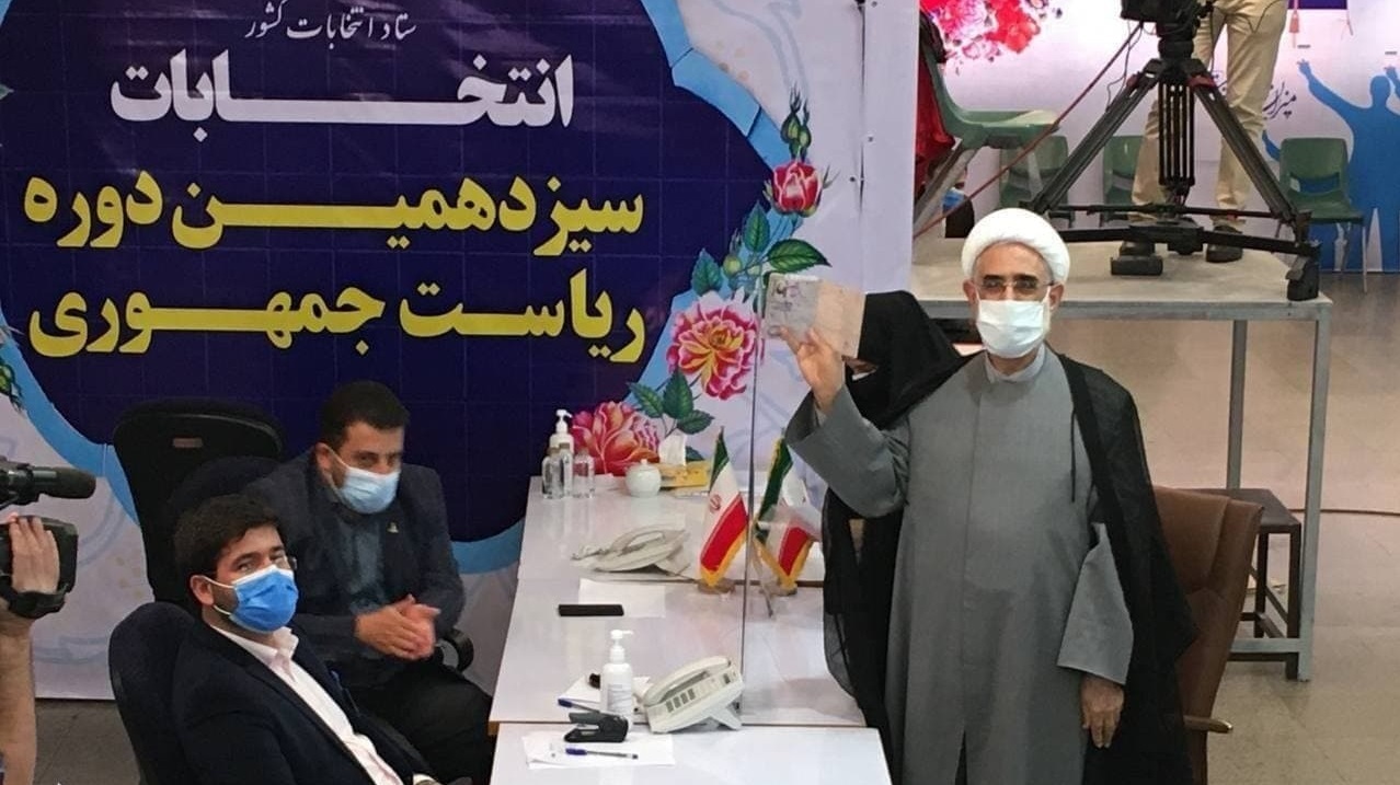 روز پنجم؛ مسافران پاستور در صف ثبت&zwnj;نام/ علی لاریجانی ثبت نام کرد/ وقتی جهانگیری به هاشمی می&zwnj;گوید تو ثبت&zwnj;نام کن/ سید ابراهیم رئیسی هم ثبت نام کرد/ آقای معاون اول هم وارد گود شد
