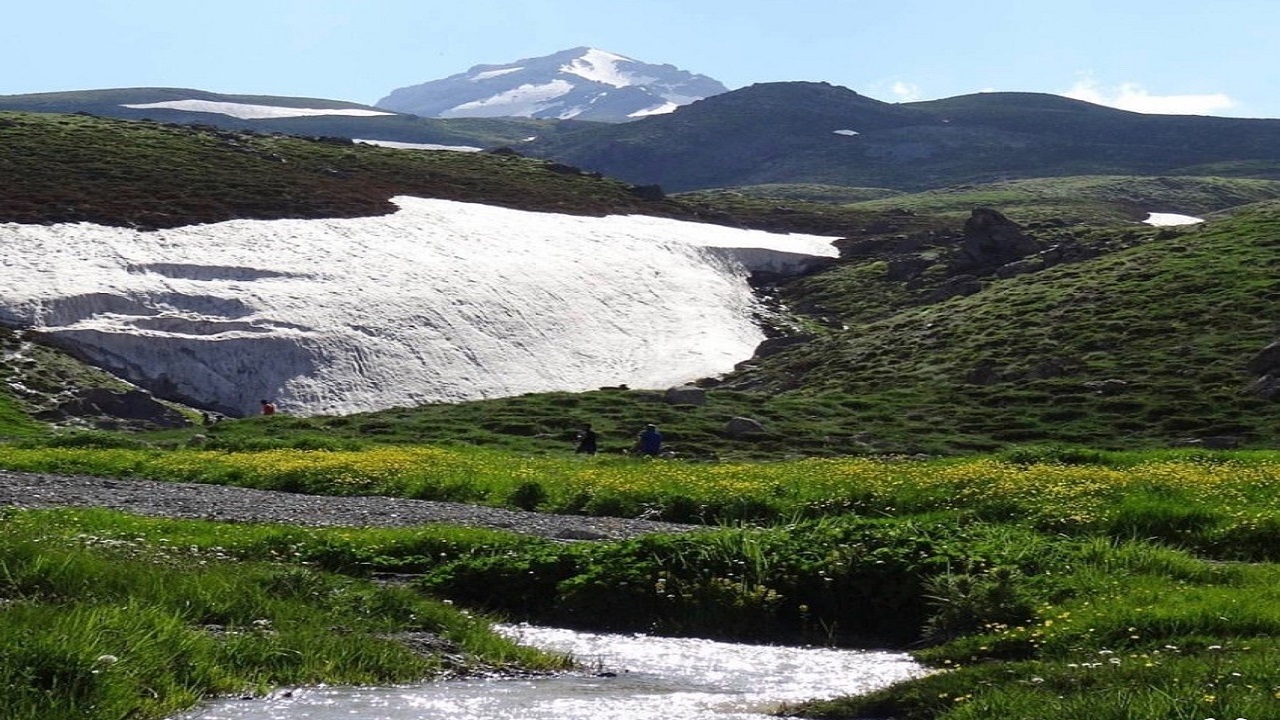 گلستان برف ندارد