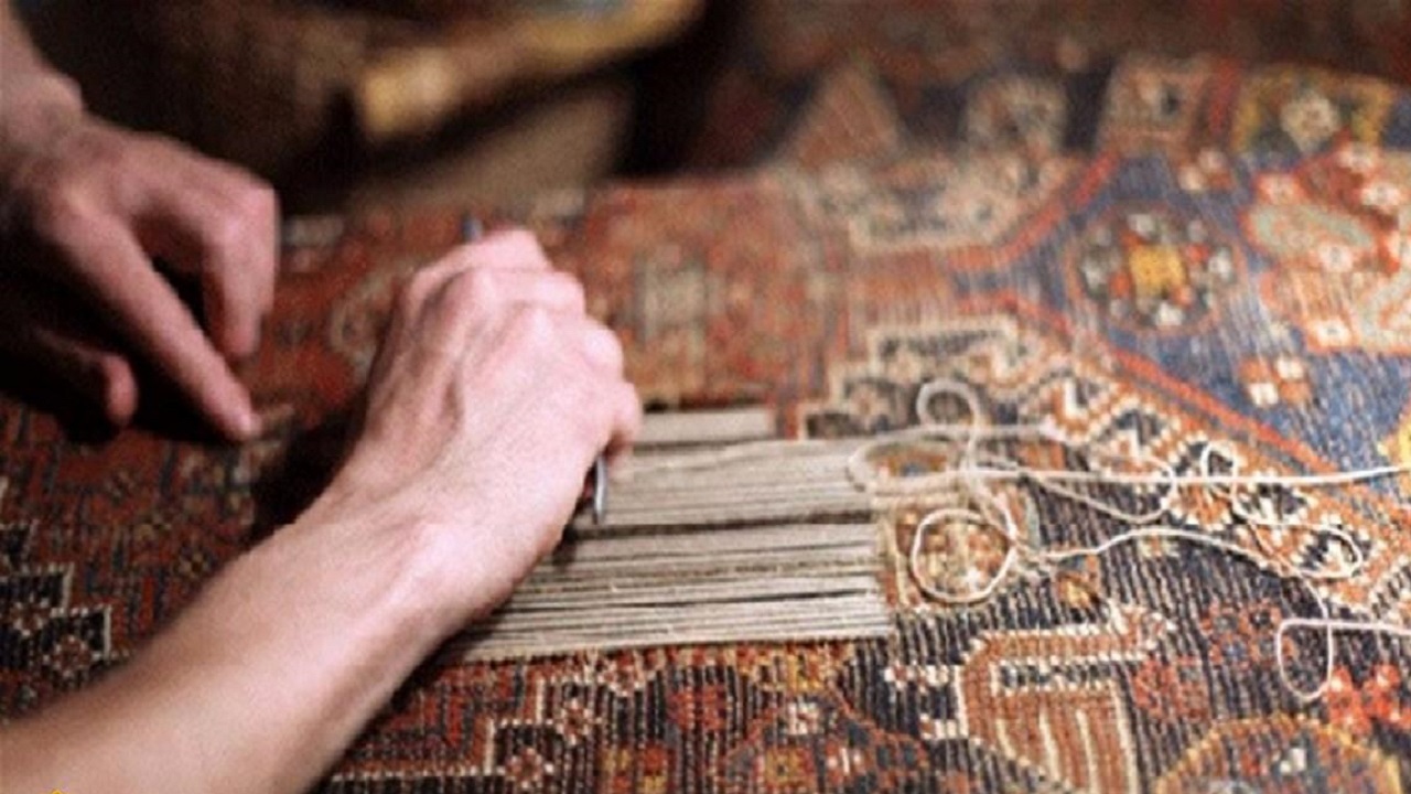 رفوگری ایران در خطر نابودی است/به فرش‌های مرجوعی تعرفه واردات تعلق می‌گیرد