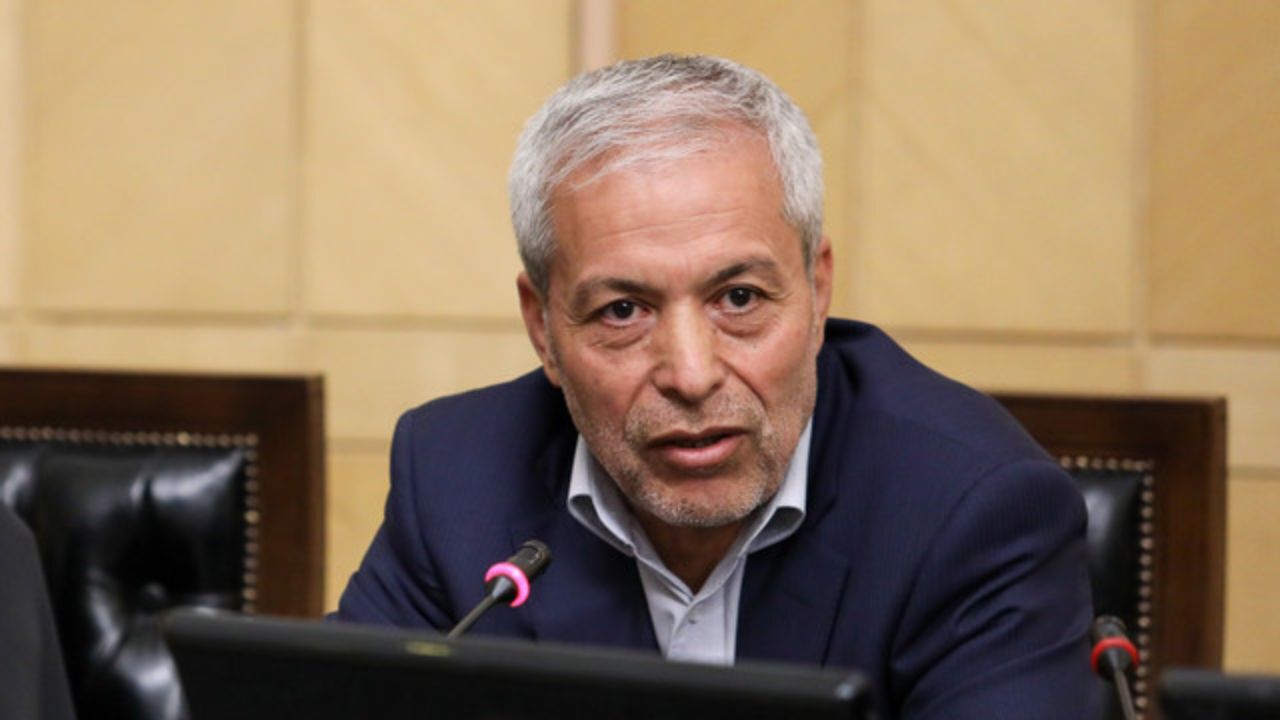 لزوم رسیدگی به ساختمان رها شده در خیابان سئول