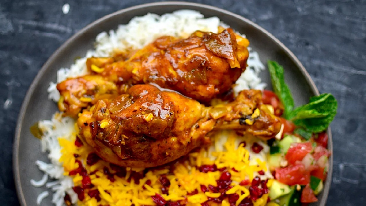 طرز تهیه سس مرغ مجلسی؛ یک چاشنی عالی برای خوراک مرغ