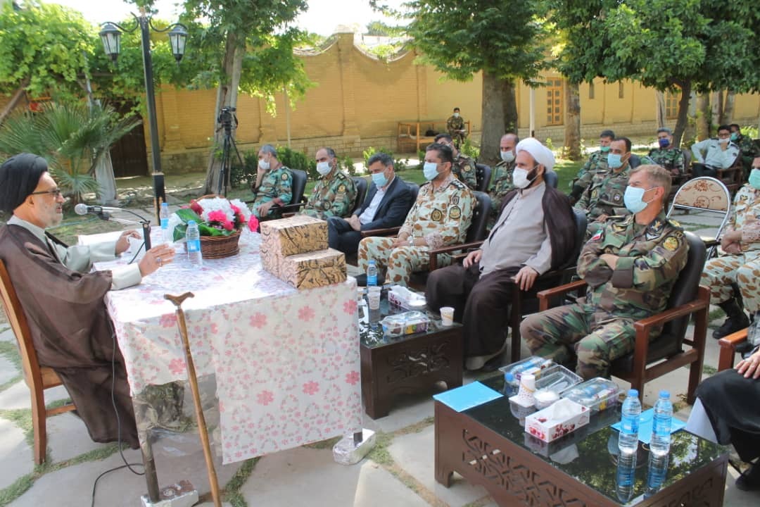 برجسته‌سازی برخی مشکلات داخلی ریشه خارجی دارند