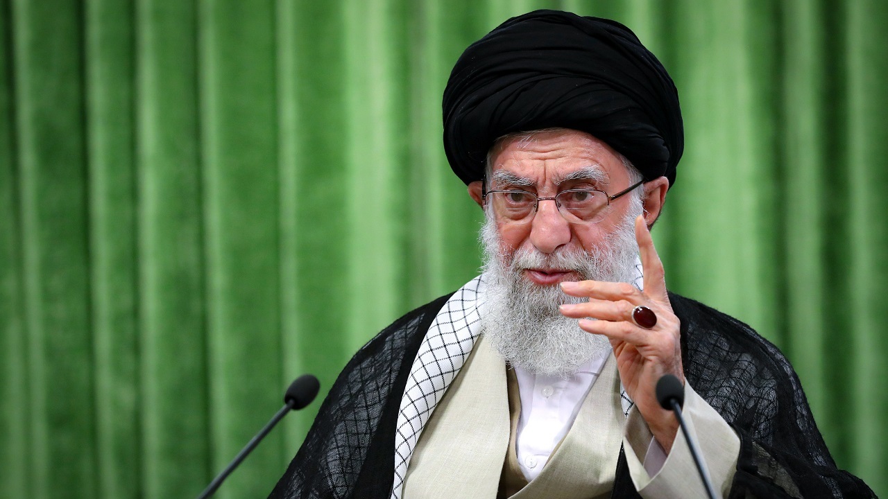 حکم مقام معظم رهبری درباره استفاده شخصی از اینترنت محل‌کار