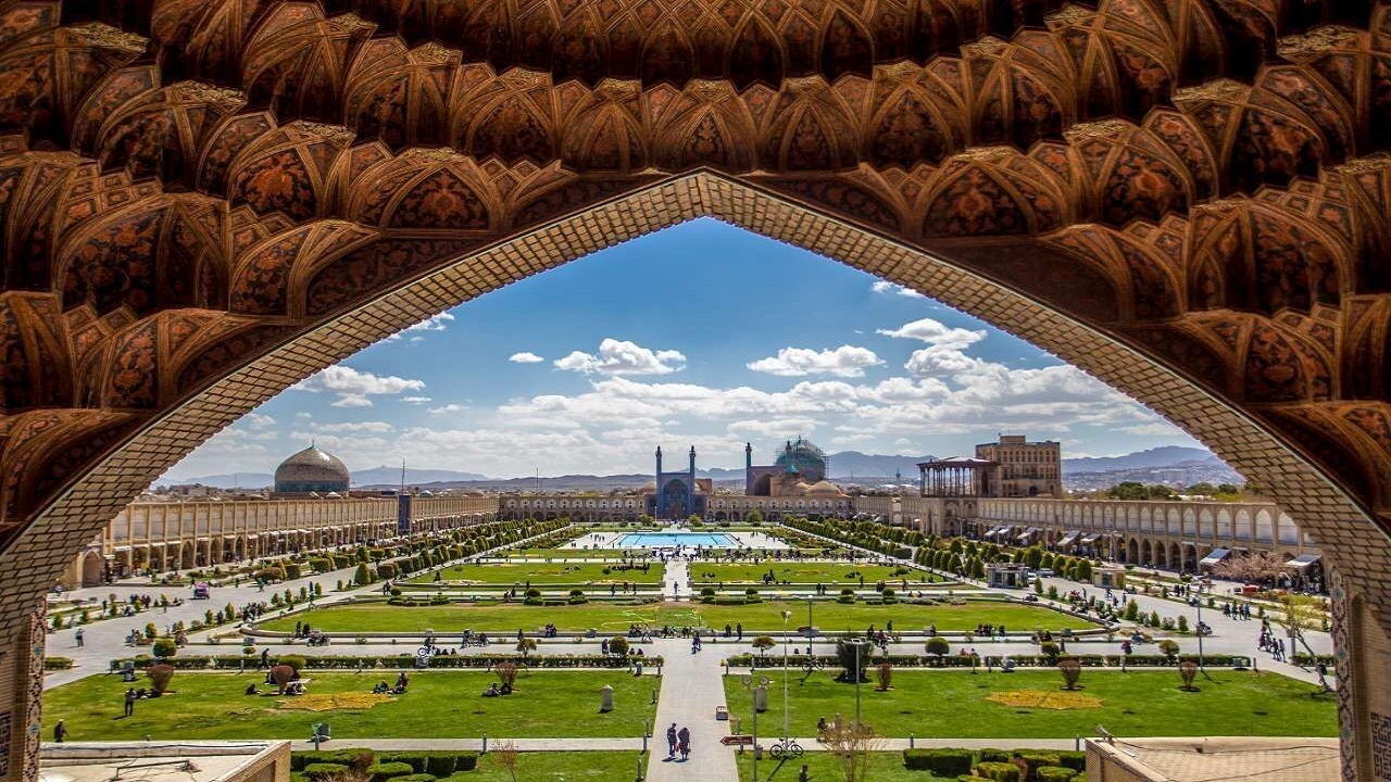 تدوین برنامه مدیریت میدان تاریخی امام اصفهان