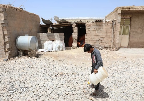 بی آبی در لب کارون