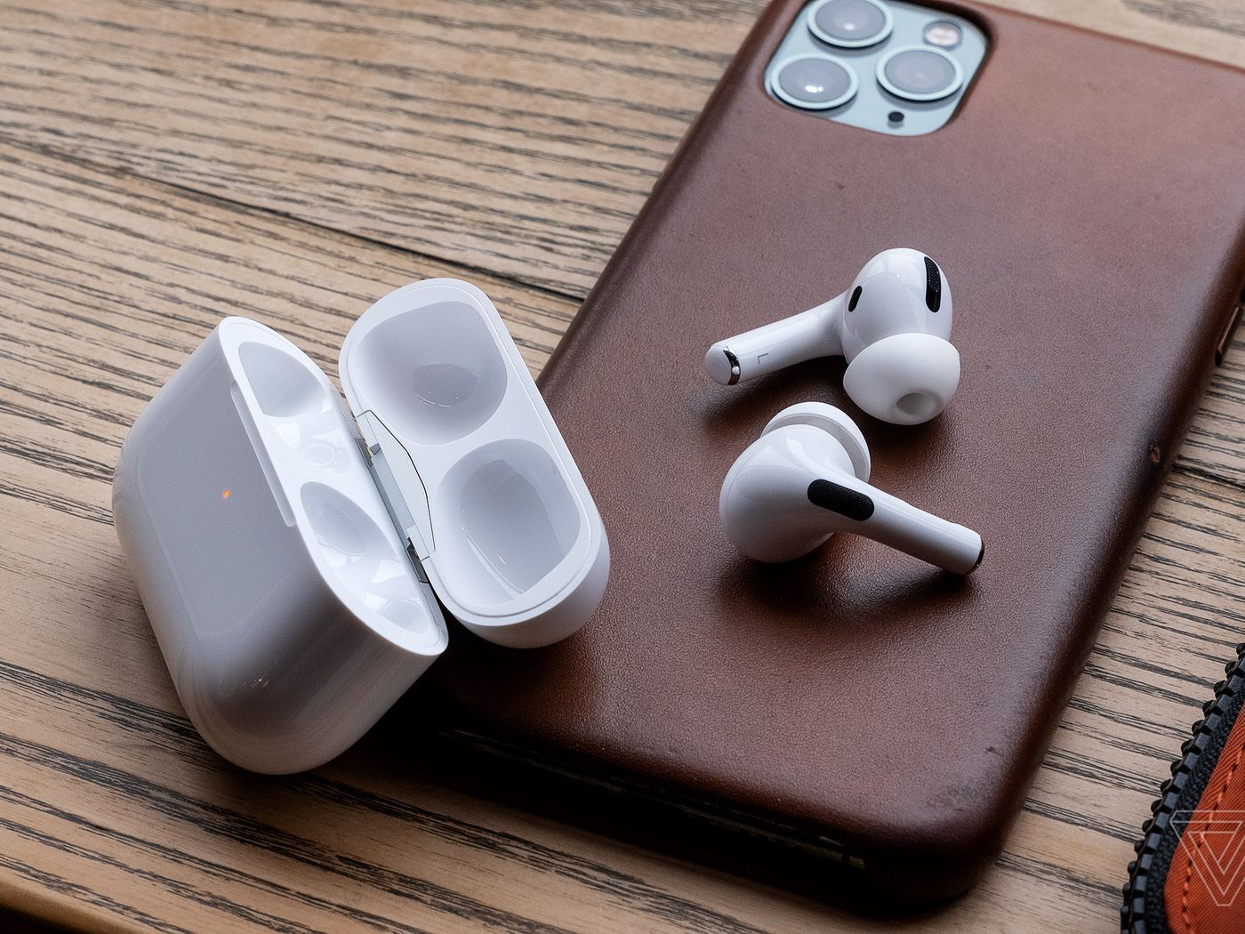 نکته هایی درباره استفاده از AirPods Pro / از لغو نویز فعال و صدای فضایی