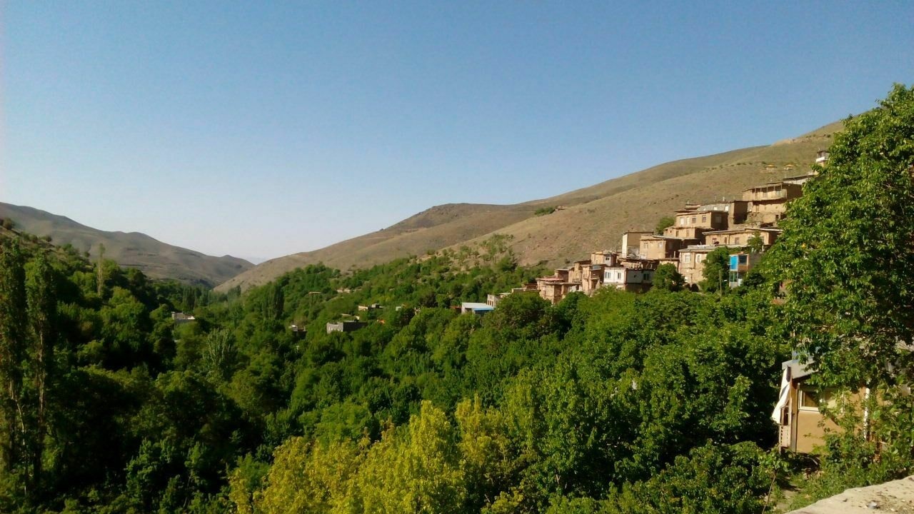 دیزباد، باسواد ترین روستای ایران!