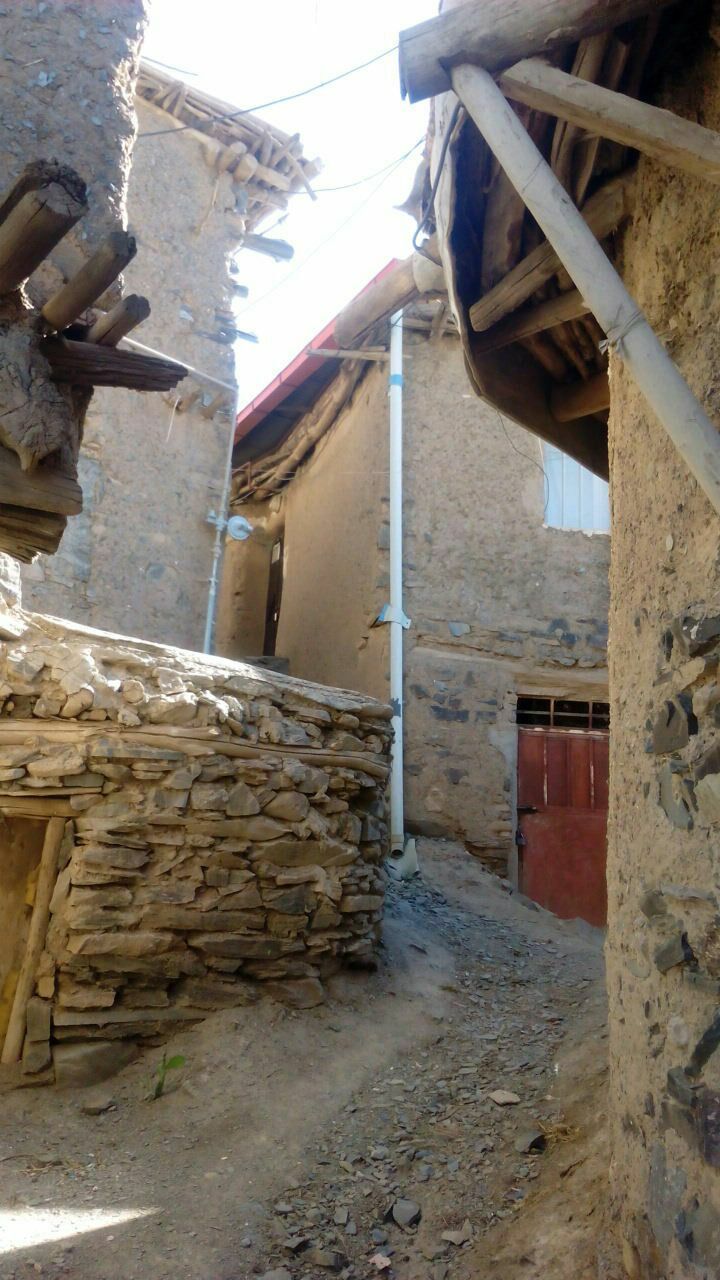 دیزباد، باسواد ترین روستای ایران!