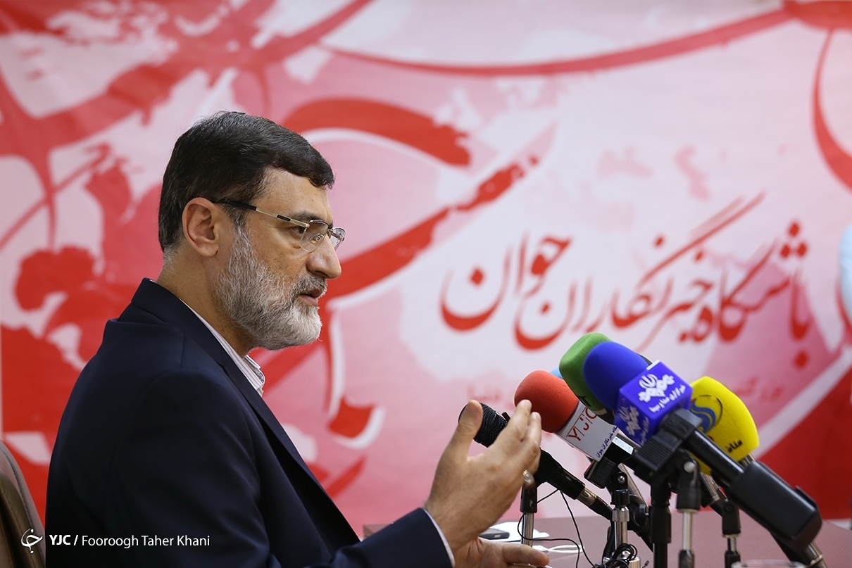 بروکراسی اداری باعث شد صادرکننده واکسن کرونا نباشیم/ ریاست جمهوری یک نهاد نیست بلکه یک سیستم است/ درباره علی لاریجانی توضیحی ندارم بروکراسی اداری باعث شد صادرکننده واکسن کرونا نباشیم/ ریاست جمهوری یک نهاد نیست بلکه یک سیستم است/ درباره علی لاریجانی توضیحی ندارم