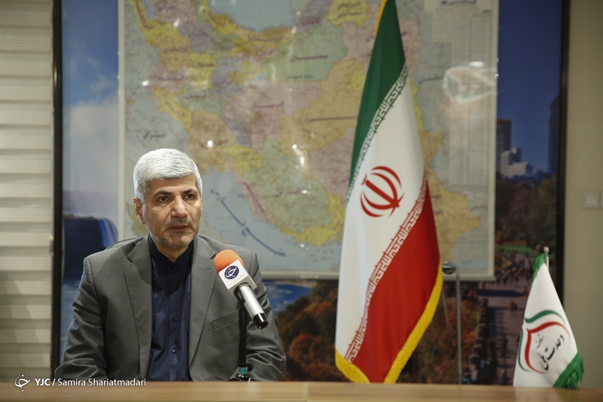 مهمانپرست: هیچ ارتباطی با احمدینژاد ندارم/ تعداد کارکنان صداوسیما ۱۰ برابر وزارت خارجه است/ قرار نیست به نفع کسی کنار برویم/ یارانه ۶۰۰هزار تومانی به هر ایرانی شدنی است مهمانپرست: هیچ ارتباطی با احمدینژاد ندارم/ تعداد کارکنان صداوسیما ۱۰ برابر وزارت خارجه است/ قرار نیست به نفع کسی کنار برویم/ یارانه ۶۰۰هزار تومانی به هر ایرانی شدنی است