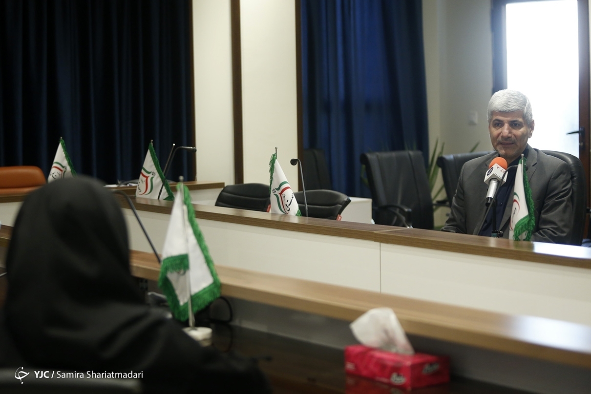مهمانپرست: هیچ ارتباطی با احمدینژاد ندارم/ تعداد کارکنان صداوسیما ۱۰ برابر وزارت خارجه است/ قرار نیست به نفع کسی کنار برویم/ یارانه ۶۰۰هزار تومانی به هر ایرانی شدنی است مهمانپرست: هیچ ارتباطی با احمدینژاد ندارم/ تعداد کارکنان صداوسیما ۱۰ برابر وزارت خارجه است/ قرار نیست به نفع کسی کنار برویم/ یارانه ۶۰۰هزار تومانی به هر ایرانی شدنی است
