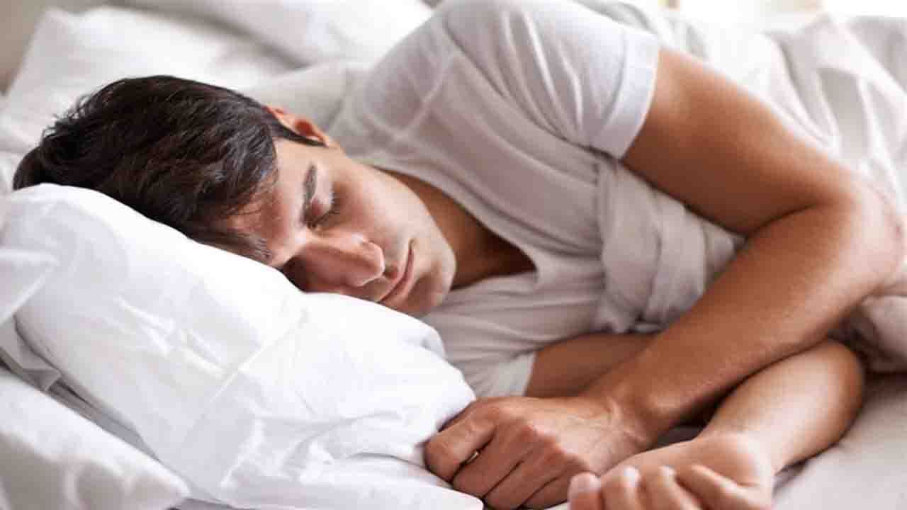 بهترین وقت برای خوابیدن و بیدار شدن چه زمانی است؟
