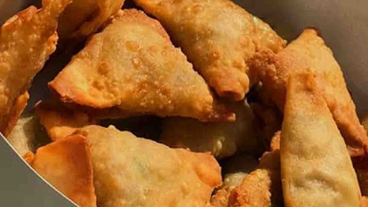 سمبوسه سیب و گردو + طرز تهیه