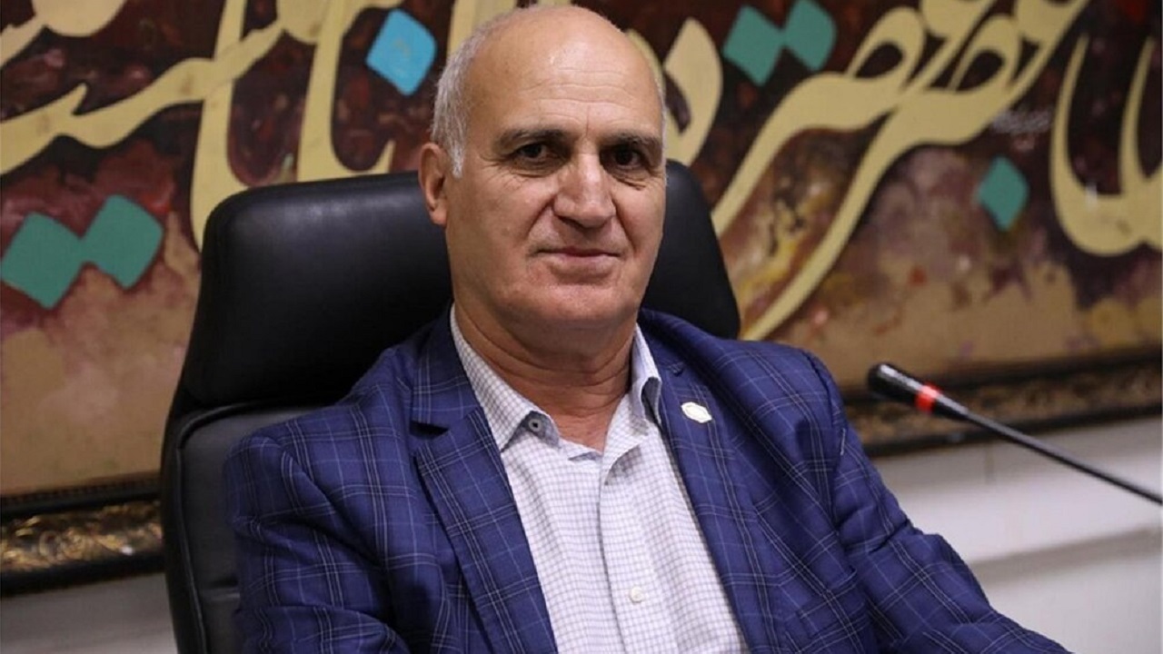 تقدیر دبیر سندیکای صنعت مخابرات از مدیرعامل ایرانسل در اختتامیه کنفرانس برق