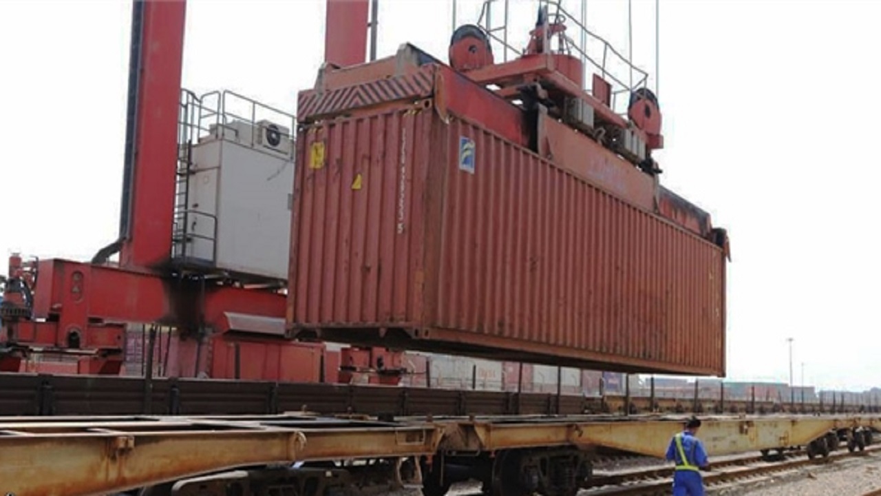 جا به جایی بیش از ۵ میلیون تن کالا از طریق خطوط ریلی در بندر شهید رجایی