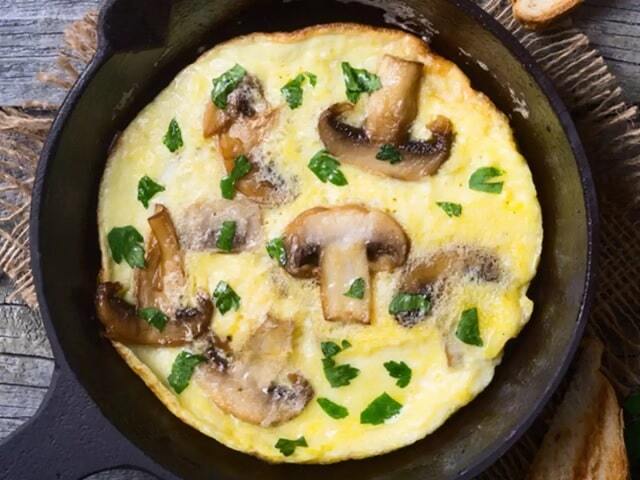 طرز تهیه املت قارچ و سبزیجات به چند روش مختلف؛ خوشمزه و پرطرفدار طرز تهیه املت قارچ و سبزیجات به چند روش مختلف؛ خوشمزه و پرطرفدار
