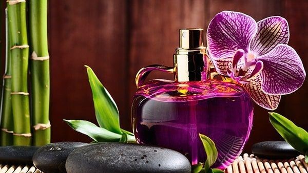 هر آنچه باید در مورد عطر و ادکلن بدانید هر آنچه باید در مورد عطر و ادکلن بدانید