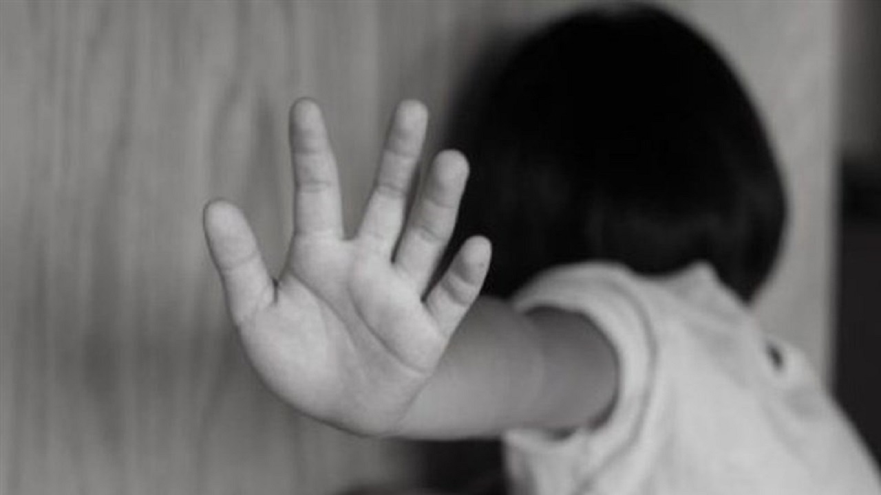 جزئیات آزار کودک استقلالی/ پلیس با انتشار کلیپ های کودک آزاری برخورد می‌کند