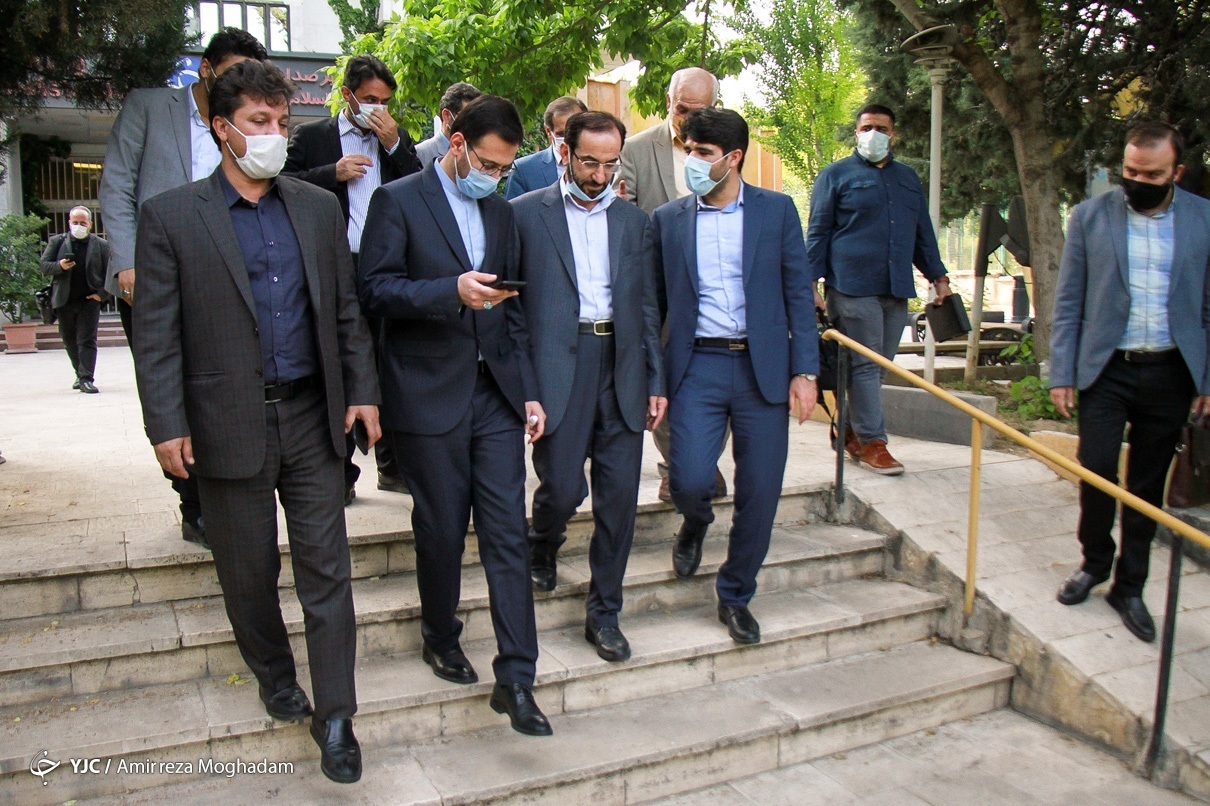 بچه&zwnj;های دهه ۶۰ و ۷۰ برای تشکیل دولتِ من آماده باشند/ می&zwnj;توانم ماهاتیر محمد ایران شوم/ کاهش مرگ&zwnj;های کرونایی از ۵۰۰ به ۵۷ نفر با اجرای طرح شهید سلیمانی