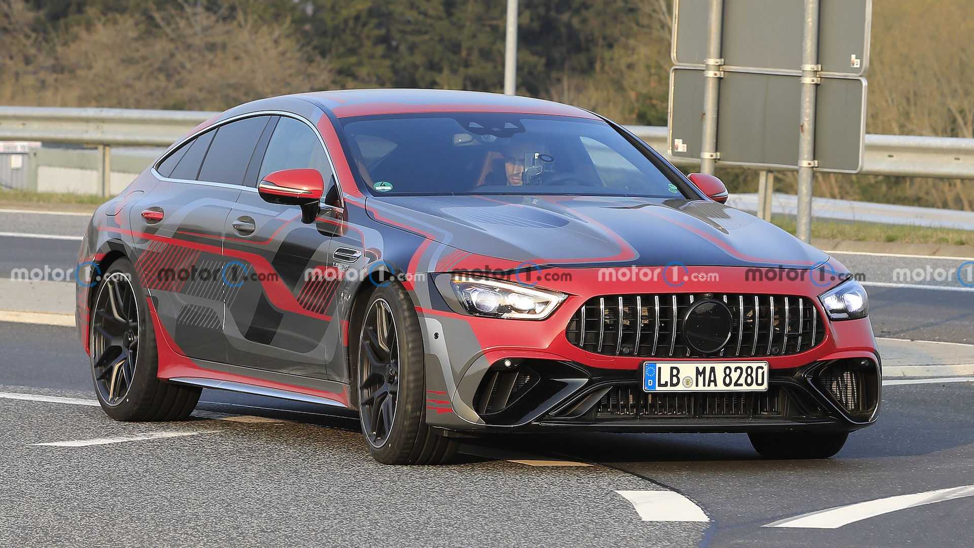 تصاویر و مشخصات خودروی برقی Mercedes-AMG GT۷۳e تصاویر و مشخصات خودروی برقی Mercedes-AMG GT۷۳e
