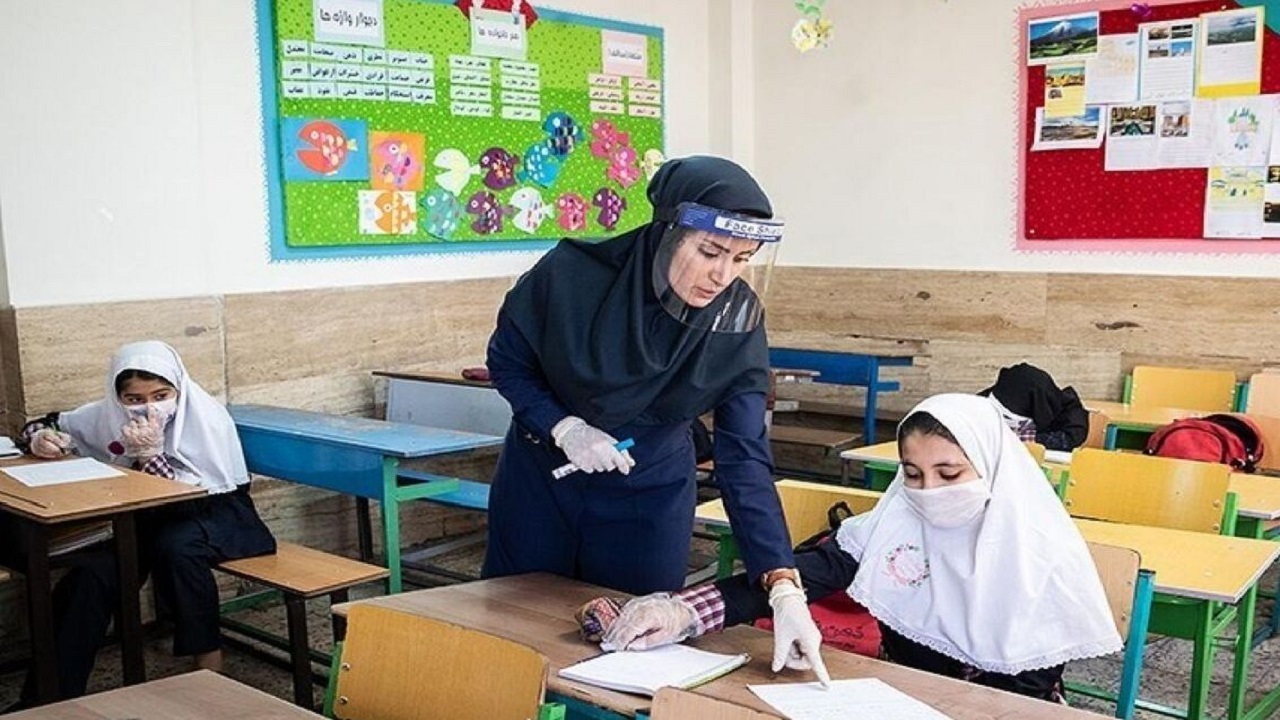 هفته معلم فرصت مغتنمی برای قدردانی و تجلیل از زحمات معلمان است
