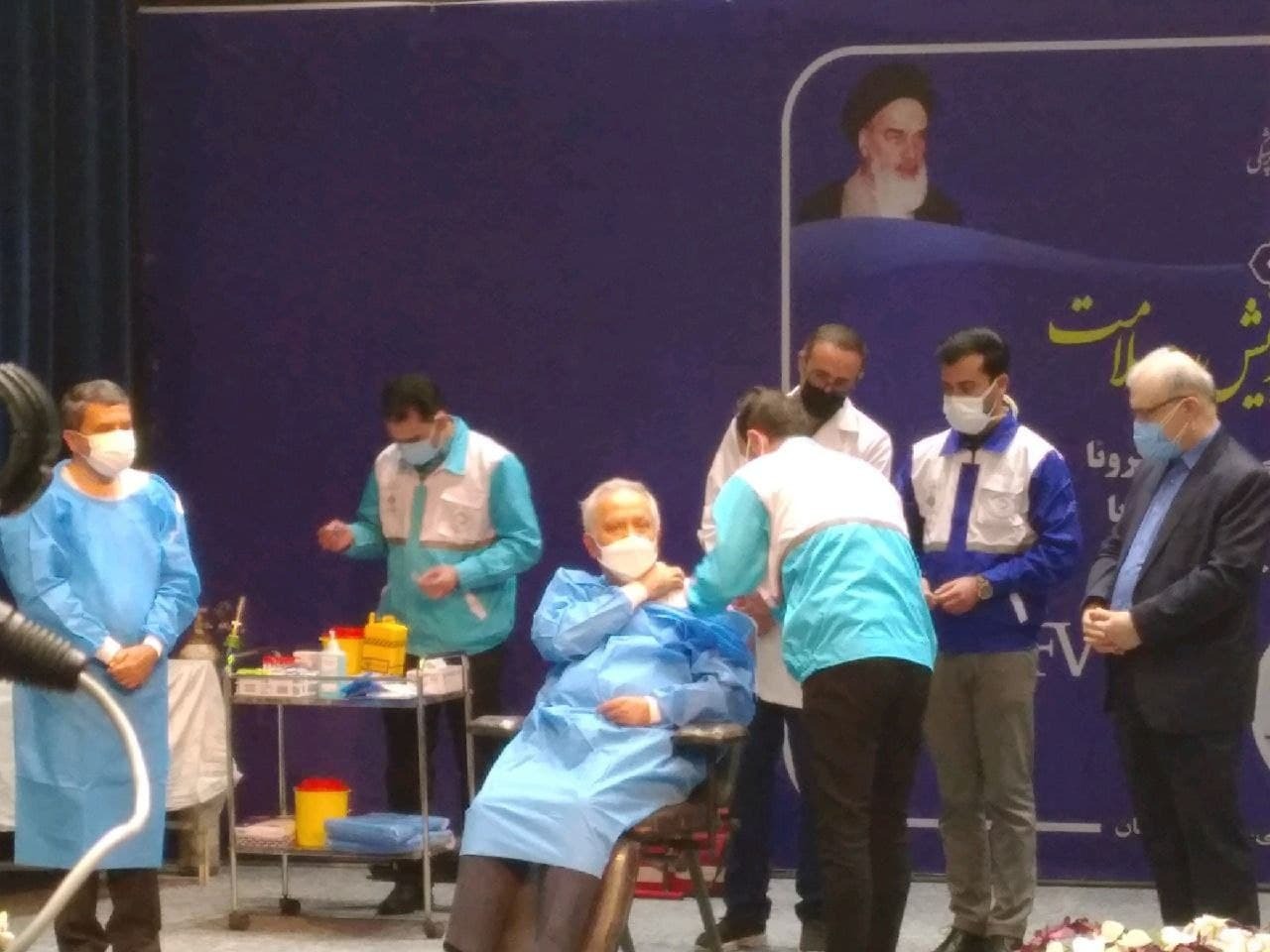 کارآزمایی بالینی واکسن کرونای ایران و کوبا در اصفهان آغاز شد
