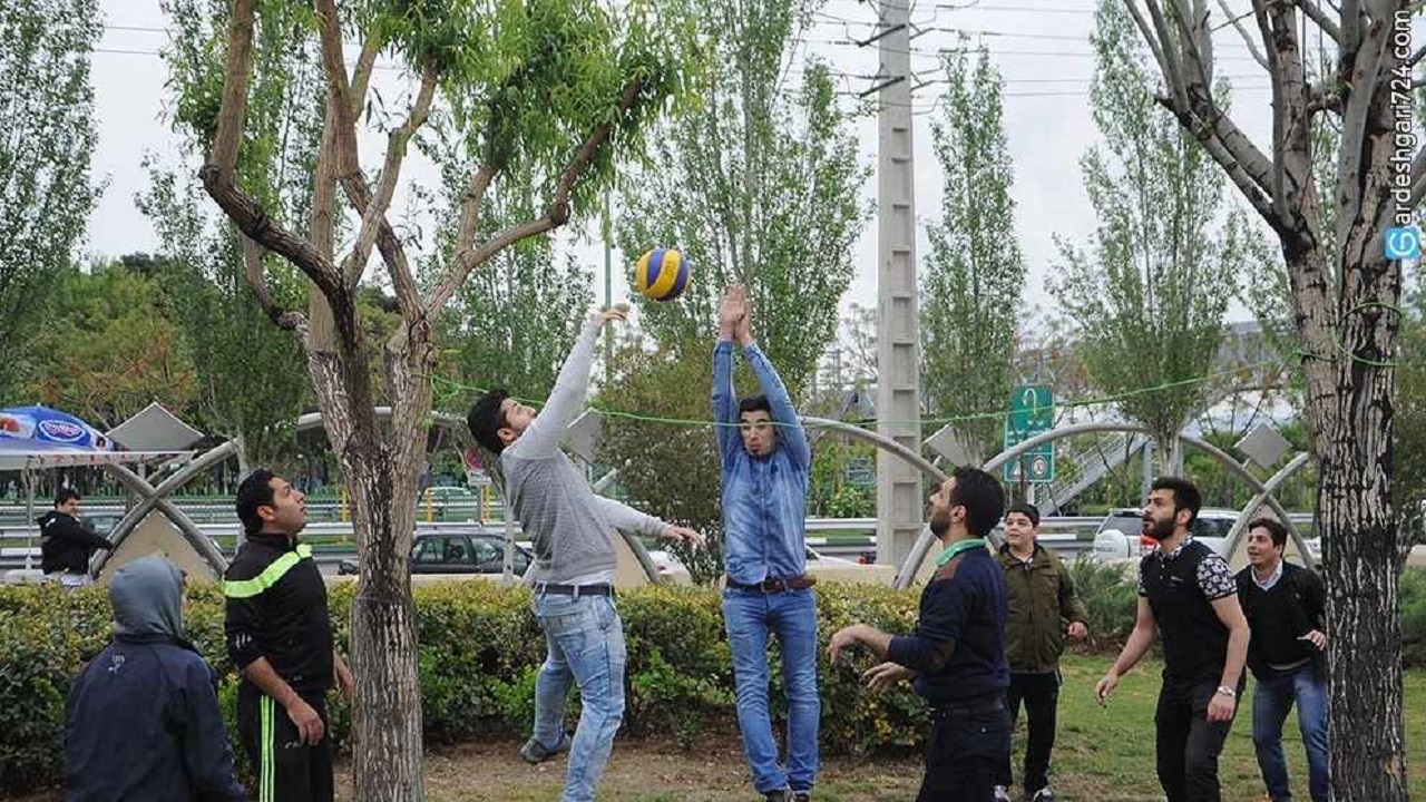 چشمک زنی پارکها به مردم در شرایط کرونایی
