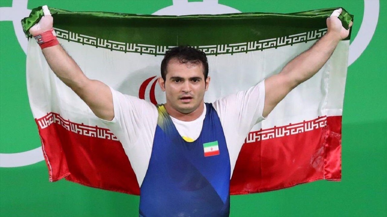 مرادی: با وجود مصدومیت، باید در مسابقات وزنه برداری قهرمانی آسیا شرکت می‌کردم