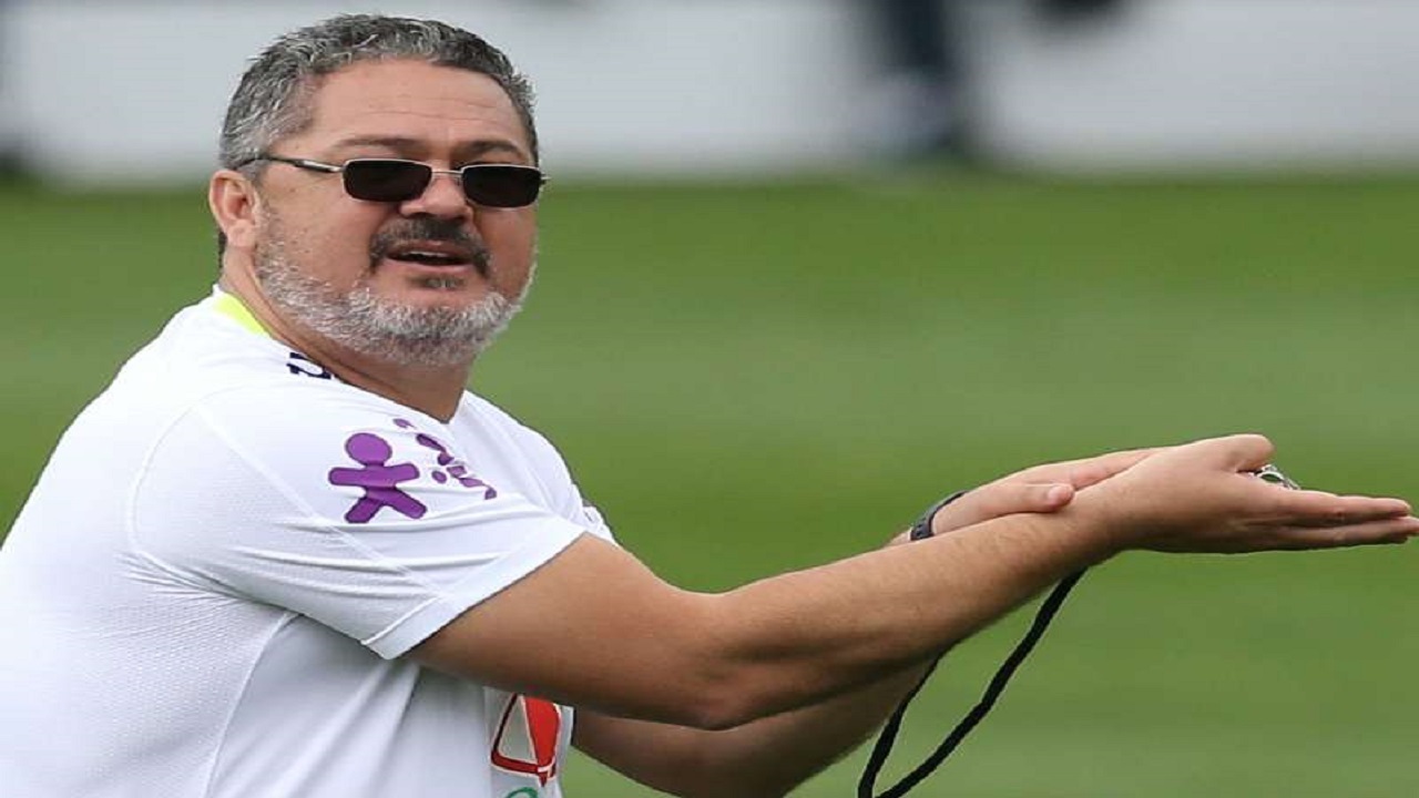 سرمربی الهلال اخراج شد