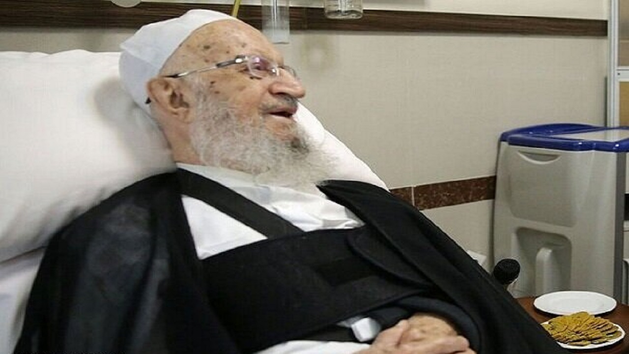 ترخیص آیت الله مکارم شیرازی از بیمارستان و بازگشت به قم