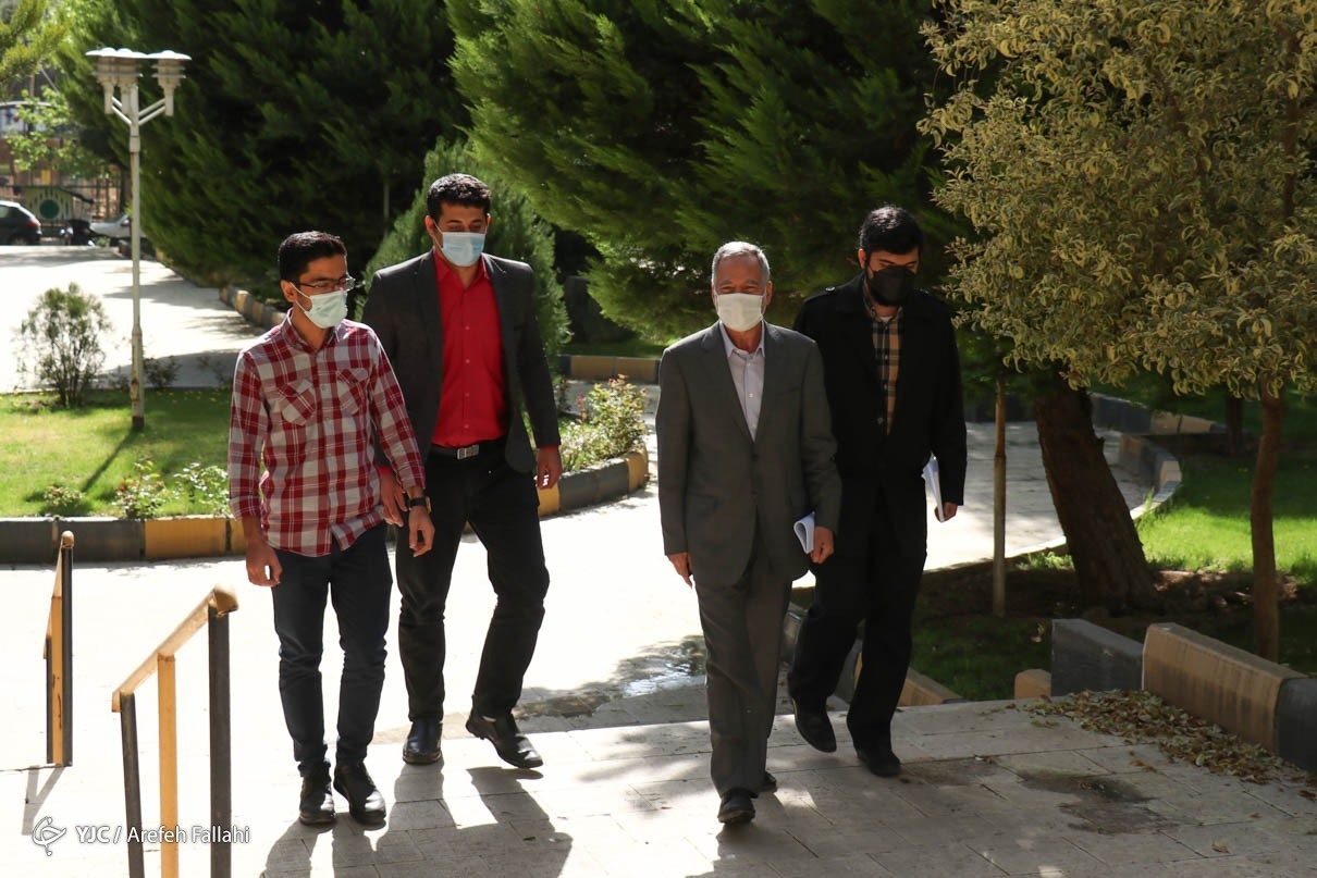 ارتباطی با محمود احمدی نژاد ندارم/ حاضرم به نفع آیت&zwnj;الله رئیسی کنار بکشم/ احمدی نژاد غیر قابل پیش&zwnj;بینی است و قالیباف دارای حاشیه