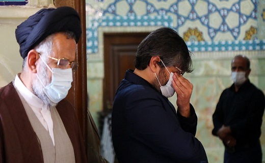 برگزاری مراسم تشییع آیت الله حسینی کاشانی در قم+تصاویر
