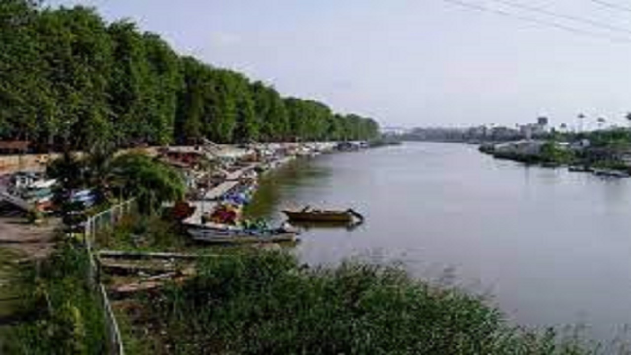 آزاد سازی بستر رودخانه بابلسر
