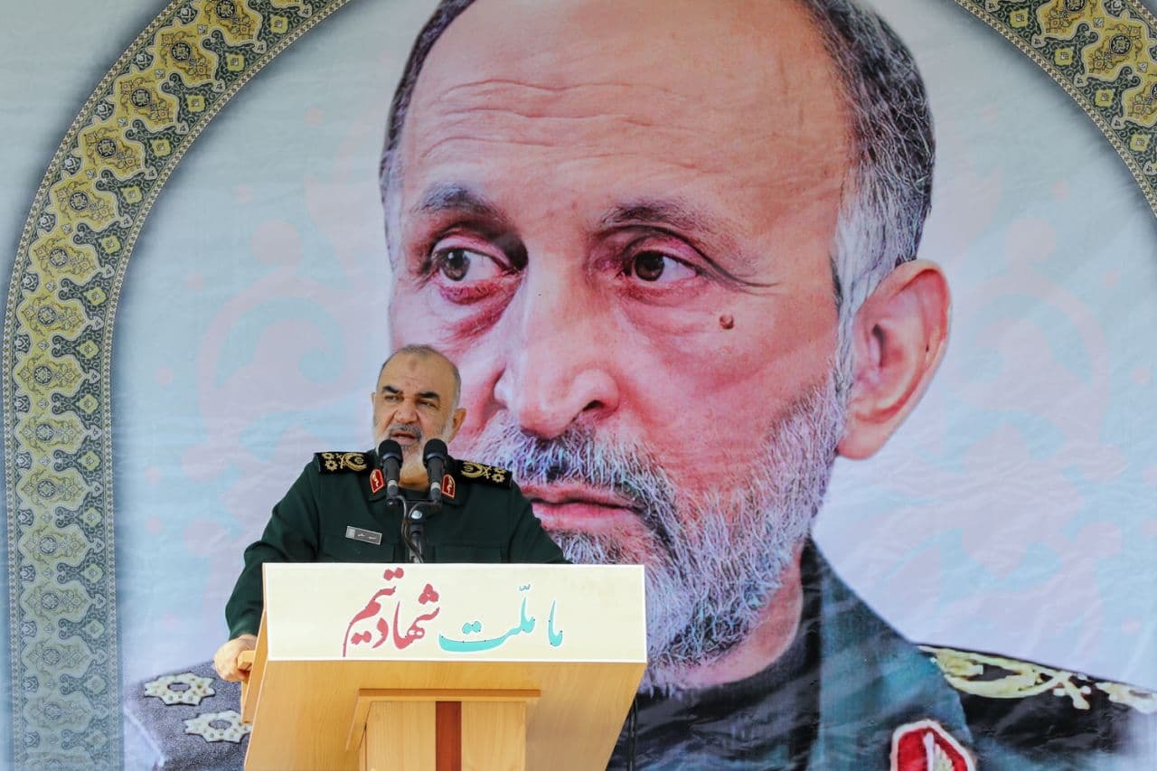 میدان مقدس است؛ سردار سلیمانی این هنر را داشت که دیپلماسی را در خدمت میدان آورد/ اگر حاج قاسم نمی‌ایستاد امروز داعش در کشور بود