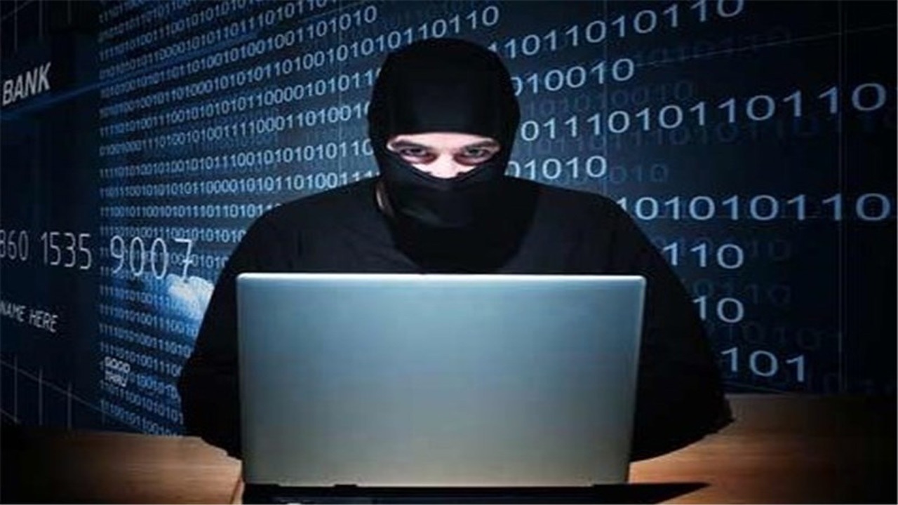 کشف کلاهبرداری اینترنتی در آمل/ هک حساب بانکی ۲۵۰۰ شهروند