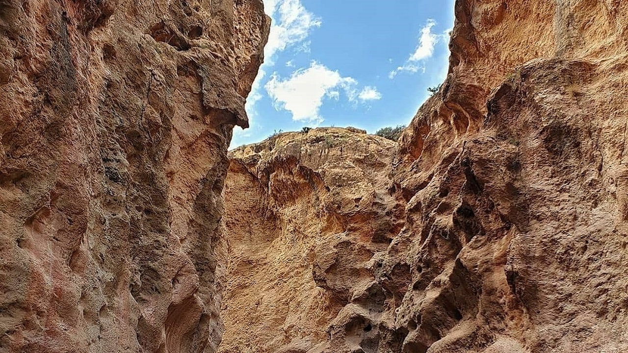 از