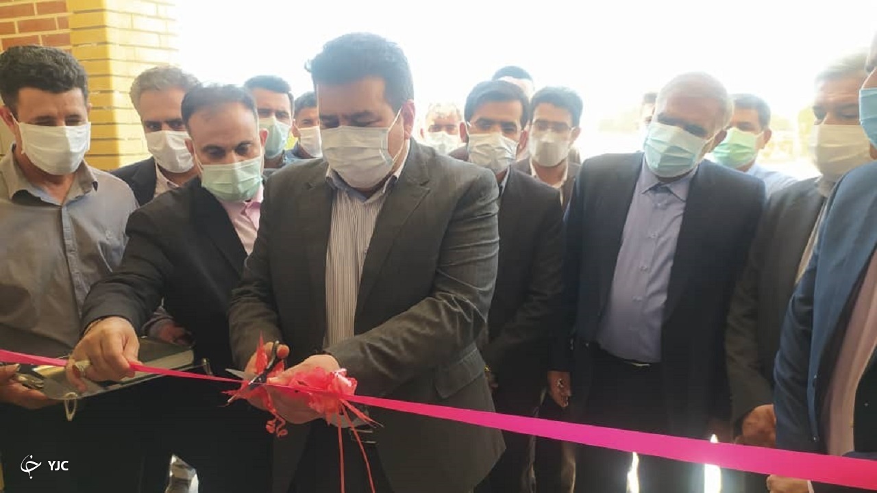 اهالی شهر چم گلک صاحب کتابخانه شدند