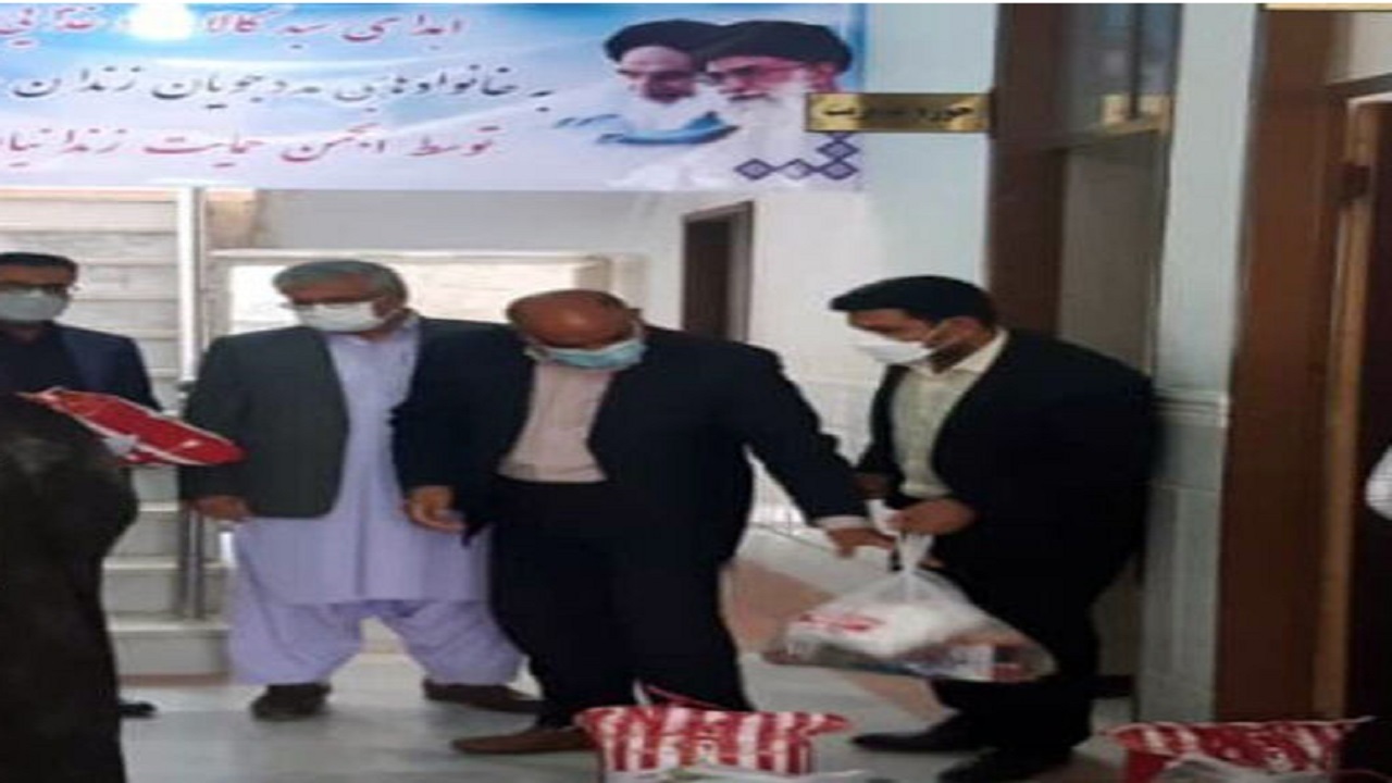 افزون‌بر هزار سبد معیشتی میان نیازمندان خاش توزیع شد