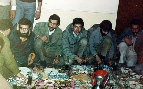 فرماندهی در سپاه از تسخیر لانه جاسوسی در تهران تا شهادت در بازی دراز فرماندهی در سپاه از تسخیر لانه جاسوسی در تهران تا شهادت در بازی دراز