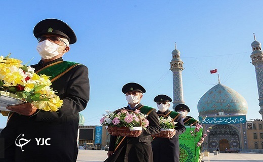 شست و شوی گنبد و تعویض پرچم مسجد مقدس جمکران+تصاویر