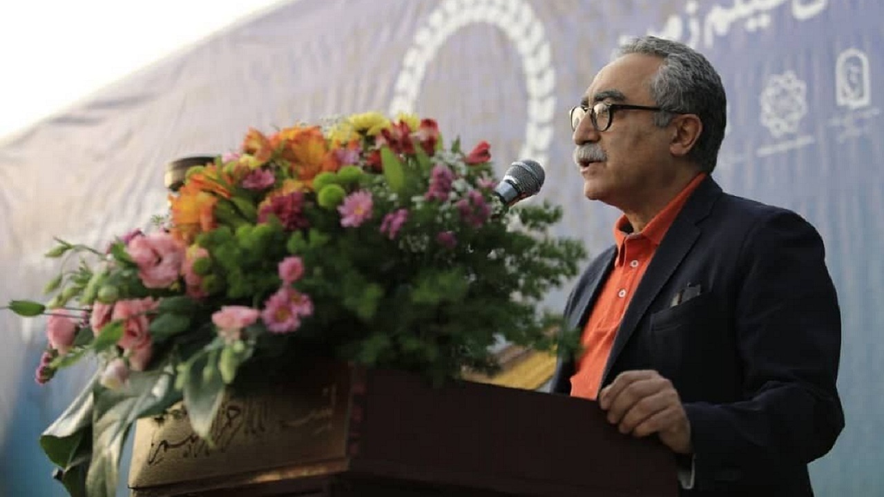اهدای تندیس‌های جشنواره فیلم زمین/ فرهاد توحیدی: ایرانی‌ها برای توسعه پایدار دو بار انقلاب کردند