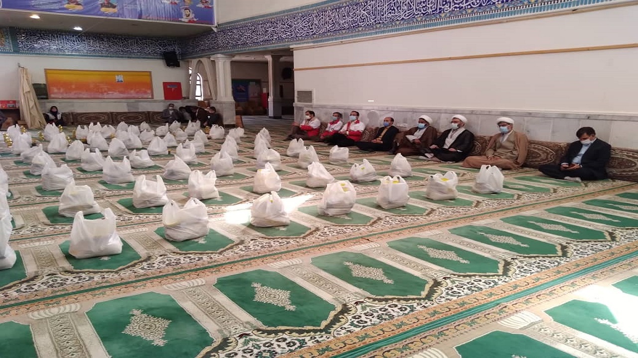 بیش از ۲۴۰۰ بسته غذایی در خراسان جنوبی توزیع شد