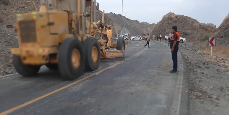 بازگشایی جاده کهنوج -بندرعباس
